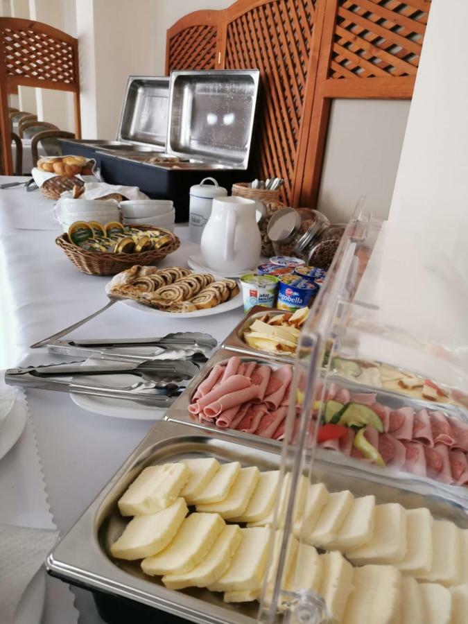 Hotel Poludnica Liptovsky Mikulas Ngoại thất bức ảnh
